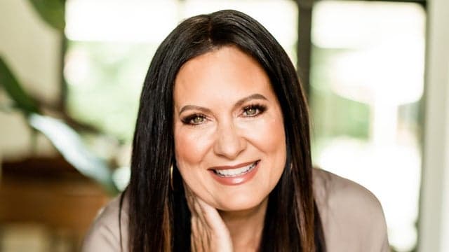 Photograph of Lysa Terkeurst