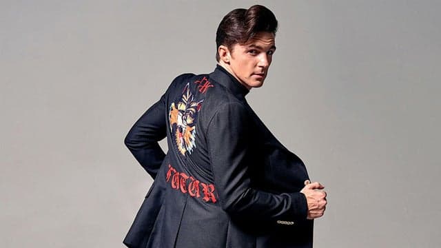 Photograph of Drake Bell